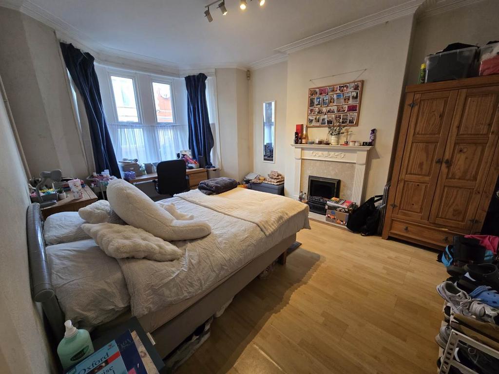 Ground floor front b