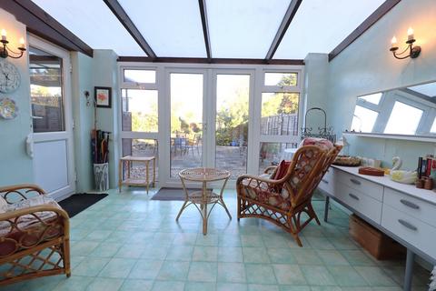 4 bedroom semi-detached house for sale, Eastwood Road, Rayleigh, SS6
