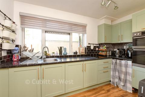 1 bedroom ground floor flat for sale, Levett Road, Leatherhead KT22