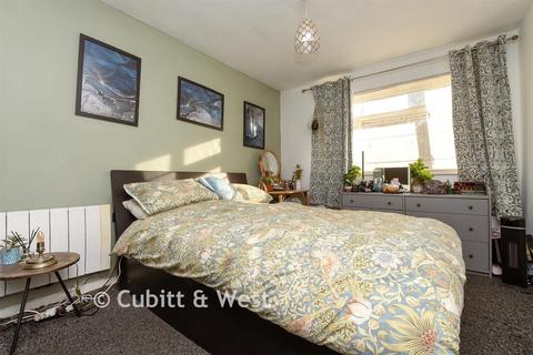1 bedroom ground floor flat for sale, Levett Road, Leatherhead KT22