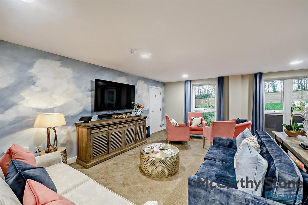 Homeowners Lounge