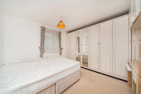 undefined, Hanger View Way, London W3