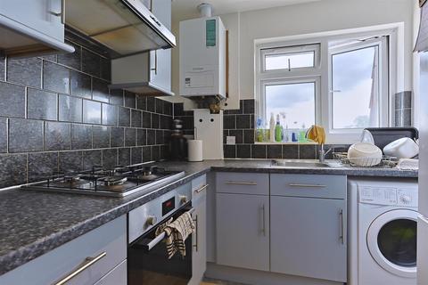 1 bedroom flat for sale, Green Lanes, Winchmore Hill, N21