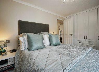 Preloved Omar Elveden Cottage Tranquility Park Dev