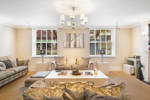 3 bedroom apartment for sale, Wellington Road, London, NW8