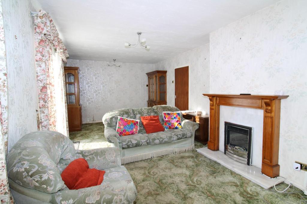 Lounge / Dining Room