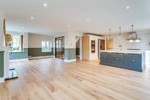 undefined, Winter Hill Road, Nr Maidenhead SL6