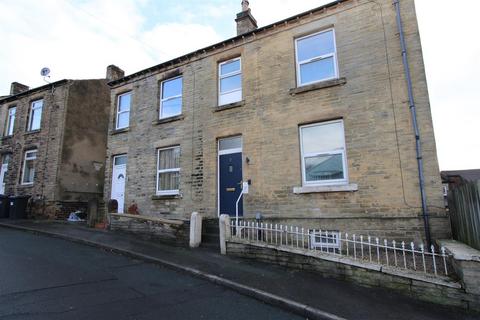 2 bedroom semi-detached house to rent, Centre Street, Heckmondwike