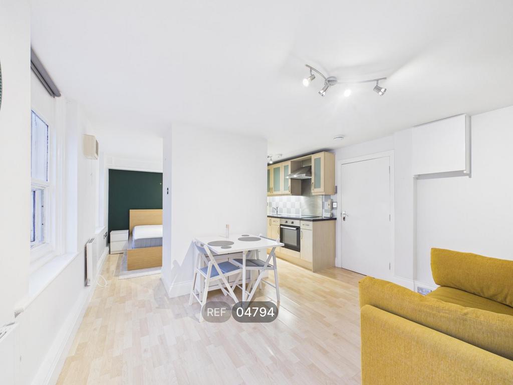 Apartment in Nottingham, Hockley, The Park - View 5