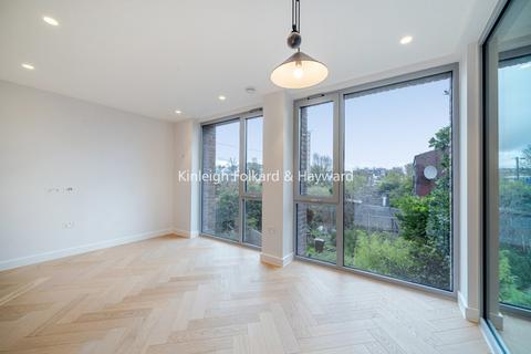 2 bedroom flat to rent, Maple Path, London, E5