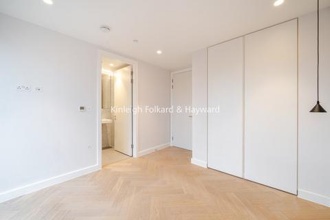 2 bedroom flat to rent, Maple Path, London, E5