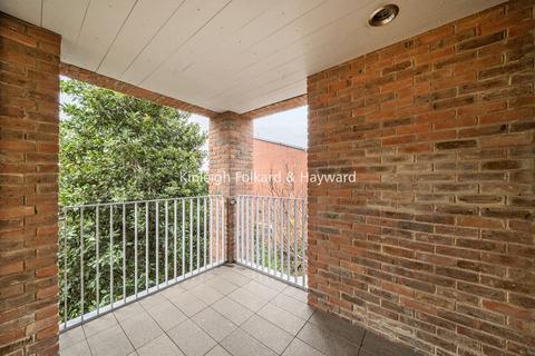 2 bedroom flat to rent, Maple Path, London, E5
