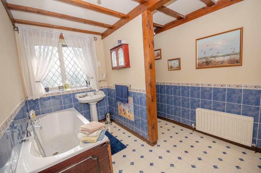 Bathroom one.jpg