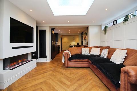 4 bedroom semi-detached house for sale, Church Hill Road, Thurmaston, LE4