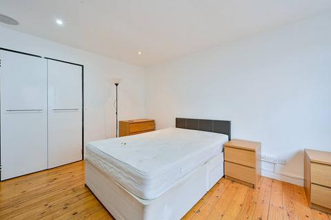 undefined, Uxbridge Road, Ealing Broadway, London, W5