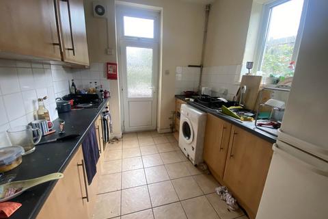 7 bedroom terraced house to rent, Senghennydd Road , Cathays ,
