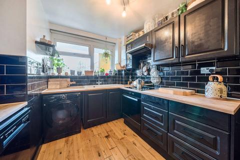 2 bedroom flat to rent, Lime Grove, Shepherd's Bush, London, W12