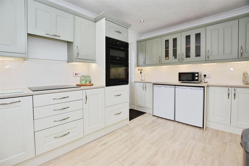 A338addd-kitchen 202.JPG