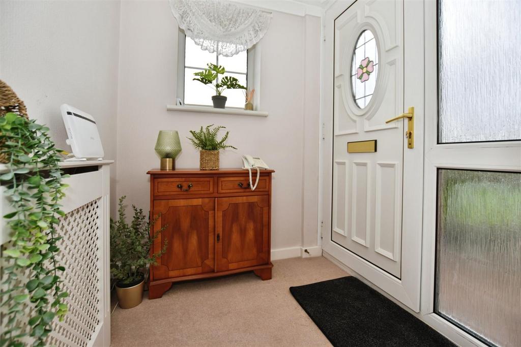 388b63d7-ent 20porch.JPG