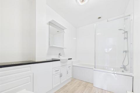 undefined, Hazelwood Court, Hitchin SG5