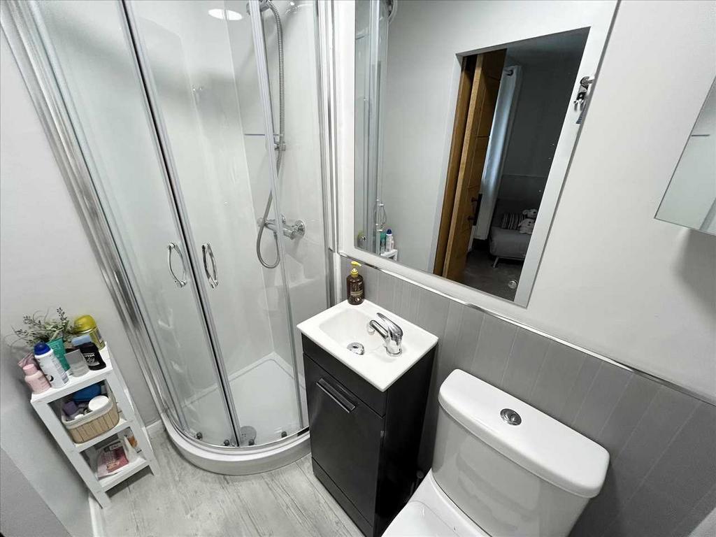 En suite shower room
