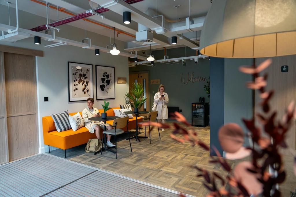 Copy of DSC08194 People-min.jpg