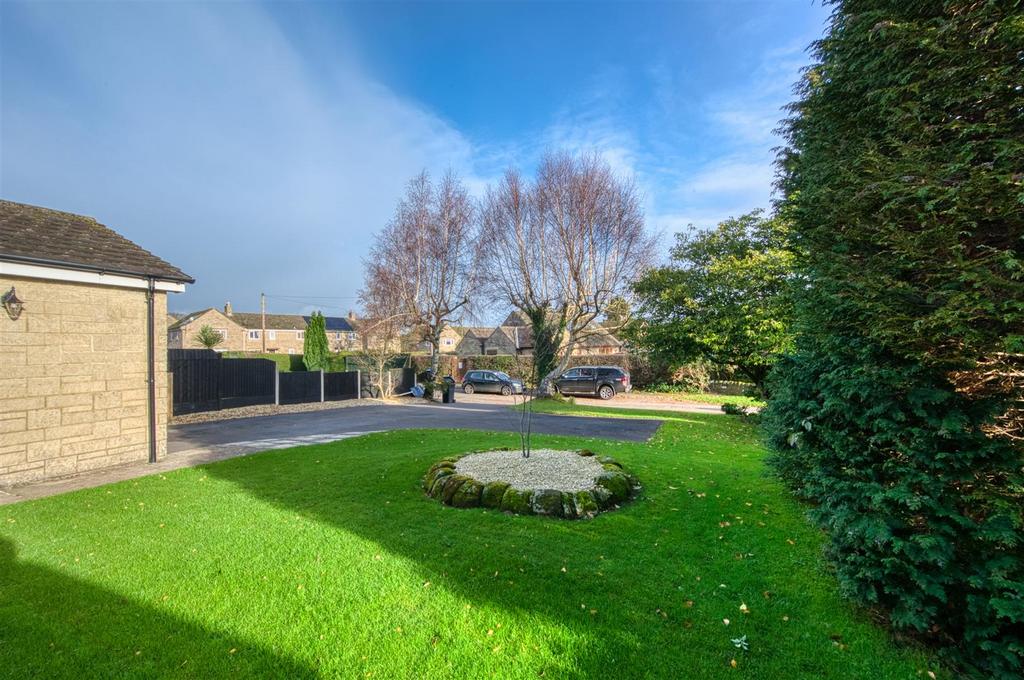 Front Garden .jpg