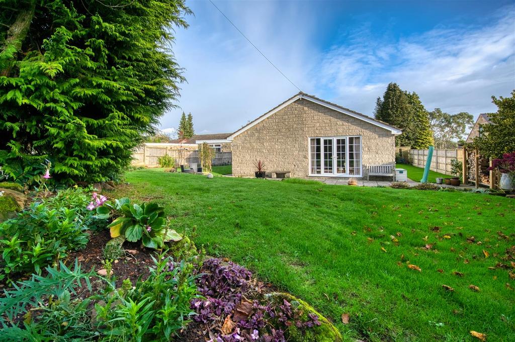 Rear Garden lawn.jpg