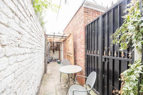 undefined, Hermit Place, London, Kilburn, NW6