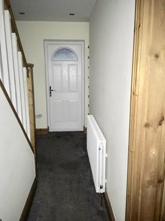 3 bedroom semi-detached house to rent, Shann Crescent, Keighley BD21