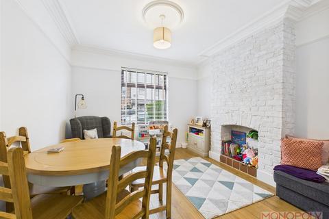 3 bedroom end of terrace house for sale, Cunliffe Street, Wrexham