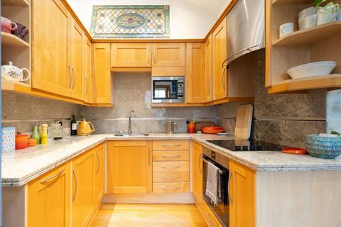 2 bedroom flat to rent, St. Georges Square, LONDON SW1V
