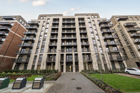 3 bedroom apartment to rent, 6 Headlam Avenue, London SW4