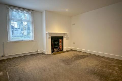 3 bedroom house to rent, Smith Street, Dartmouth