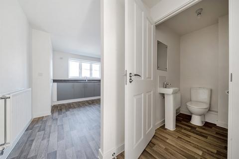 3 bedroom semi-detached house to rent, Limestone Avenue, S45