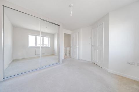 3 bedroom semi-detached house to rent, Limestone Avenue, S45