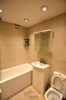 1 bedroom apartment to rent, Warwick Square, London SW1V