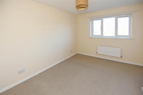 2 bedroom terraced house for sale, Chaffinch Drive, Trowbridge