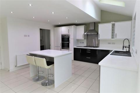 5 bedroom detached house to rent, Usbourne Way, Ibstock