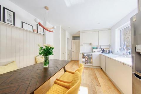 undefined, Thornton Avenue, London SW2