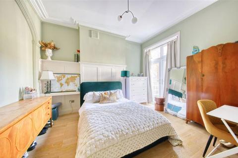undefined, Thornton Avenue, London SW2