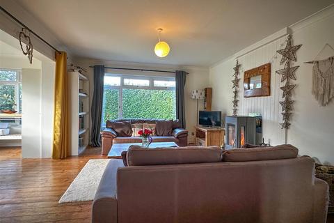 undefined, Orchard Way, Chillington