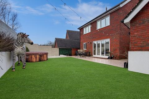 4 bedroom detached house for sale, Brambling Crescent, Hengoed CF82