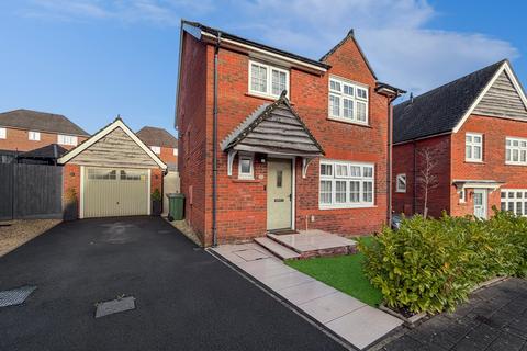 4 bedroom detached house for sale, Brambling Crescent, Hengoed CF82