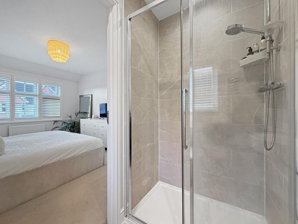 Master En-Suite