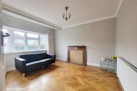 undefined, Belgrave Gardens, Oakwood, N14