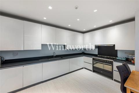 6 bedroom end of terrace house for sale, Old Park Road, London, N13