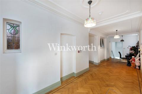 6 bedroom end of terrace house for sale, Old Park Road, London, N13