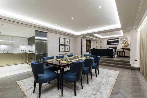 3 bedroom flat to rent, Queen Street, London W1J