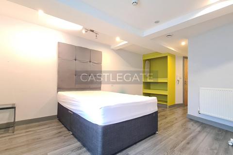 3 bedroom flat share to rent, The Works at Standard House, Half Moon Street, Huddersfield, HD1 2JF